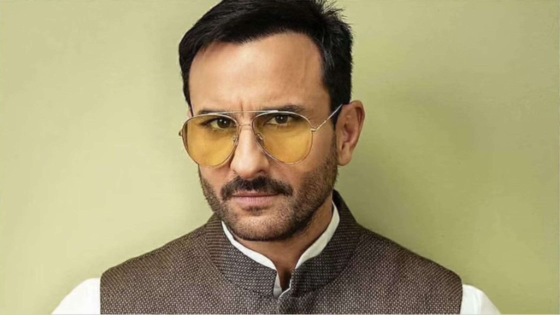 Saif Ali Khan admitted to Mumbai hospital, operation going on, fans are praying