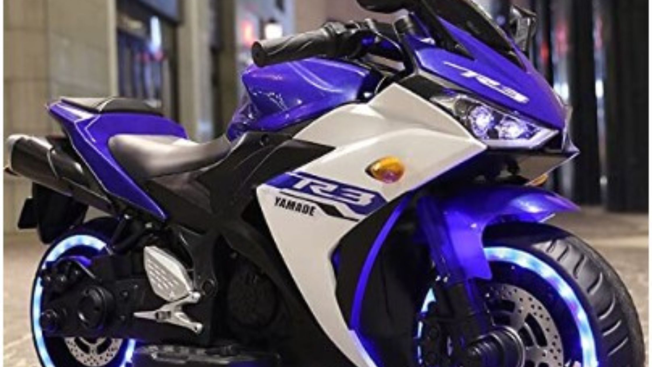 The killer look of Yamaha R3 created havoc in the market, made girls crazy in an instant.