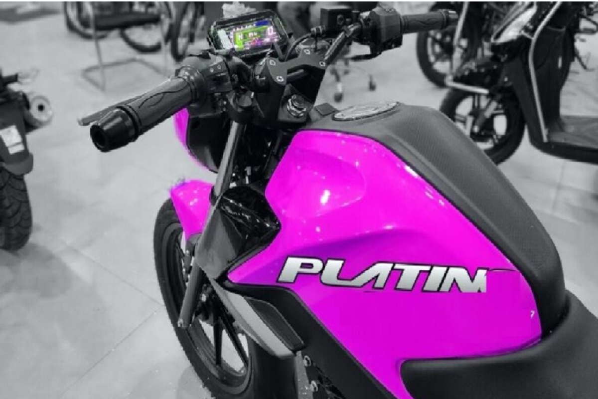 Bajaj Platina 2024 made everyone's heart beat with its looks, buy it for just Rs 25,000