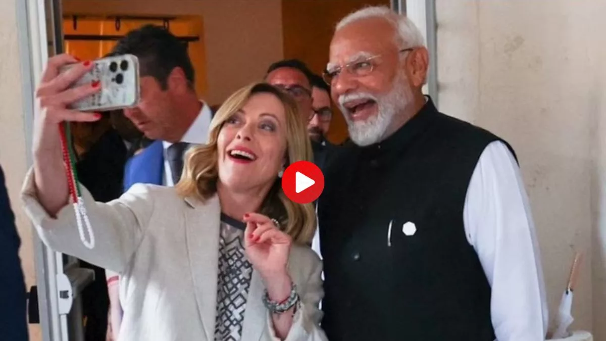 Giorgia meloni says hello from the melody team after taking selfie with pm modi