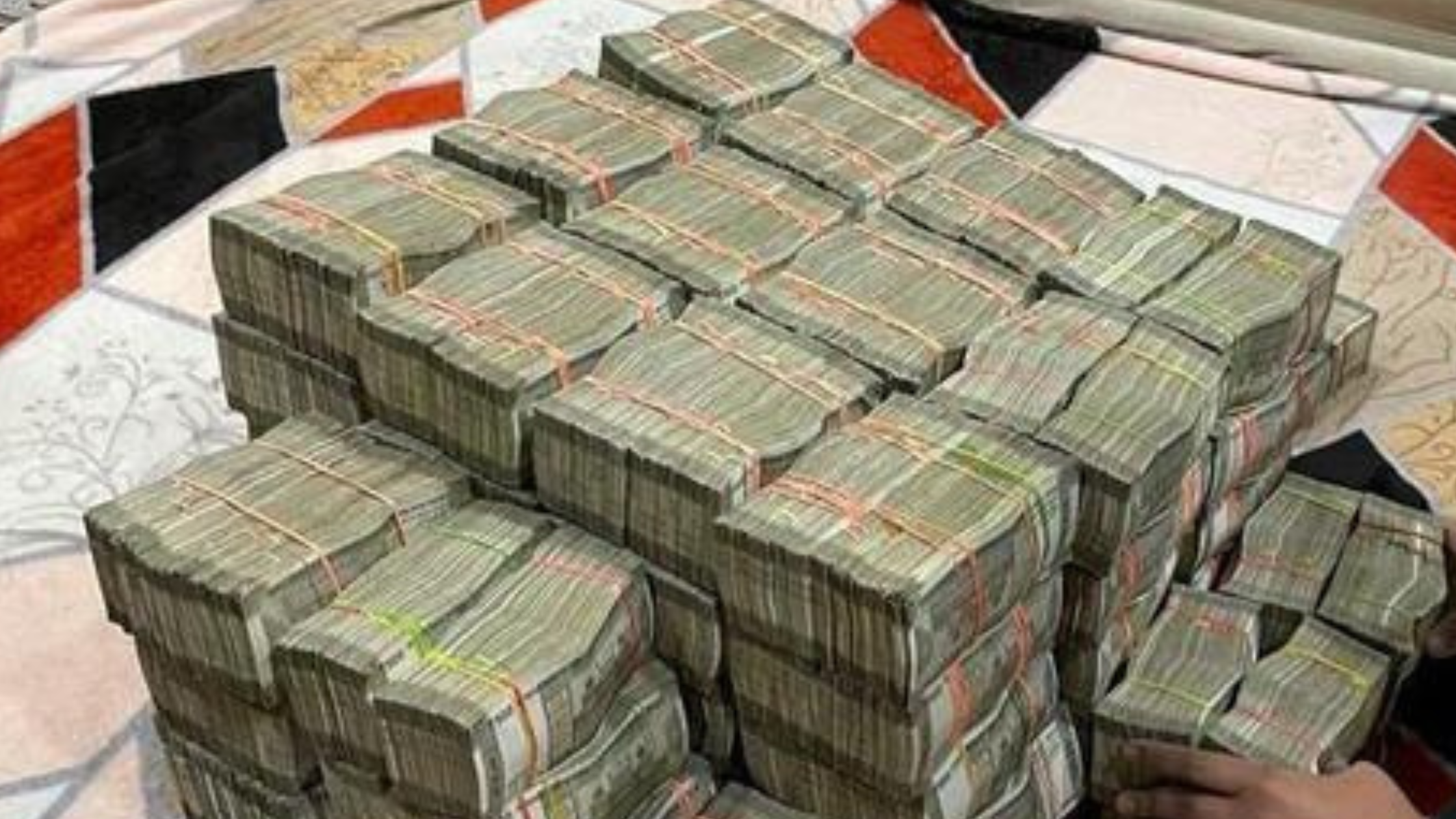 Big disclosure: Rs 200 crore found during raid, Income Tax raids MP's house