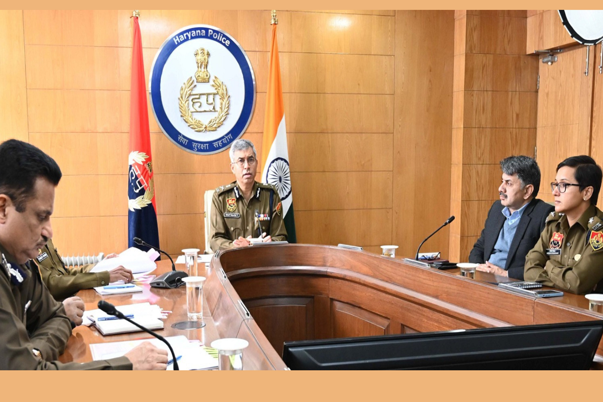 Haryana DGP Shatrujit Kapoor held a meeting with senior police officers through video conferencing.